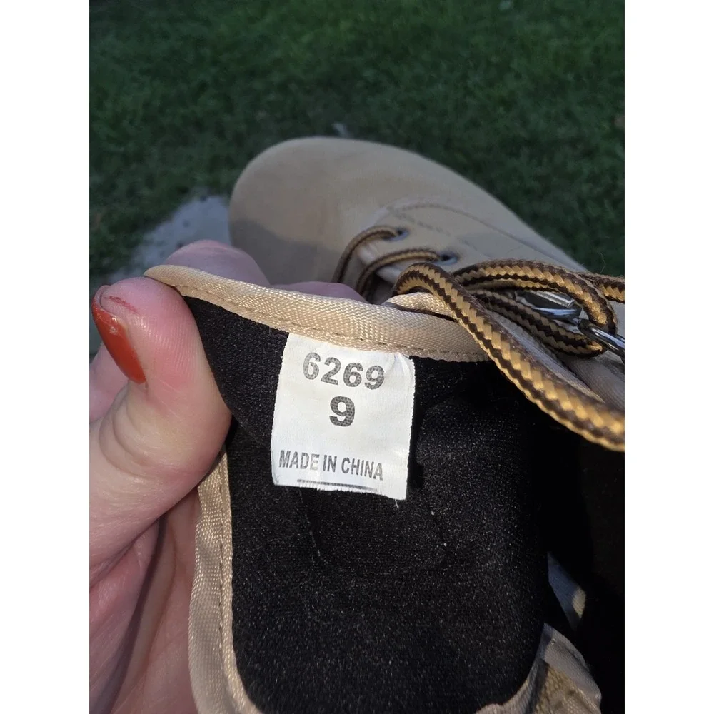 White River Fly Fishing Wading Boots  Size 9 Men's Kaki